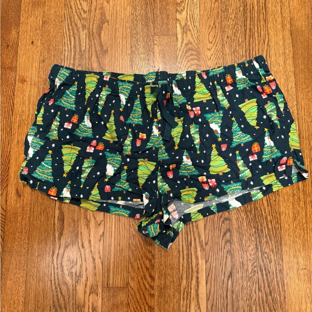 Old Navy Women’s Festive Christmas Tree Print flannel Sleep Shorts XXL